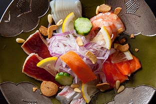 写真：魚介の彩りカルパッチョ